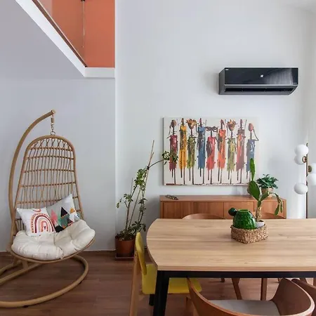 דירה Bright Loft With 3 Bedrooms And Terrace In Galata איסטמבול