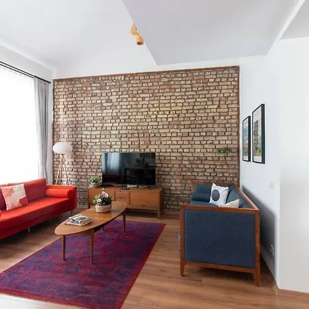 Bright Loft With 3 Bedrooms And Terrace In Galata