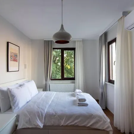 Lägenhet Bright Loft With 3 Bedrooms And Terrace In Galata *