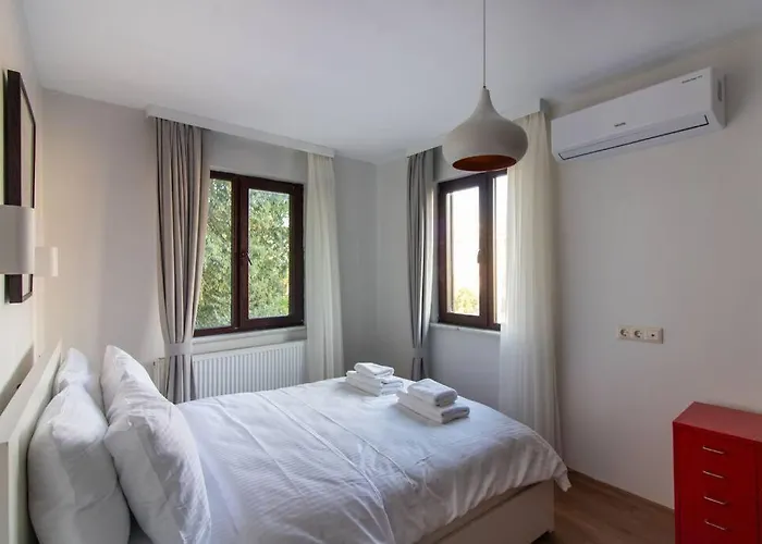 Bright Loft With 3 Bedrooms And Terrace In Galata