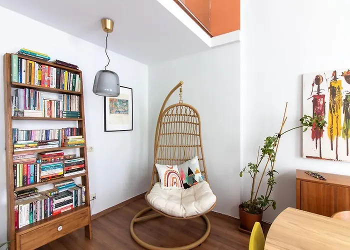 Bright Loft With 3 Bedrooms And Terrace In Galata