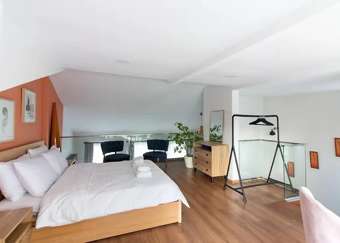 Bright Loft With 3 Bedrooms And Terrace In Galata Apartmán