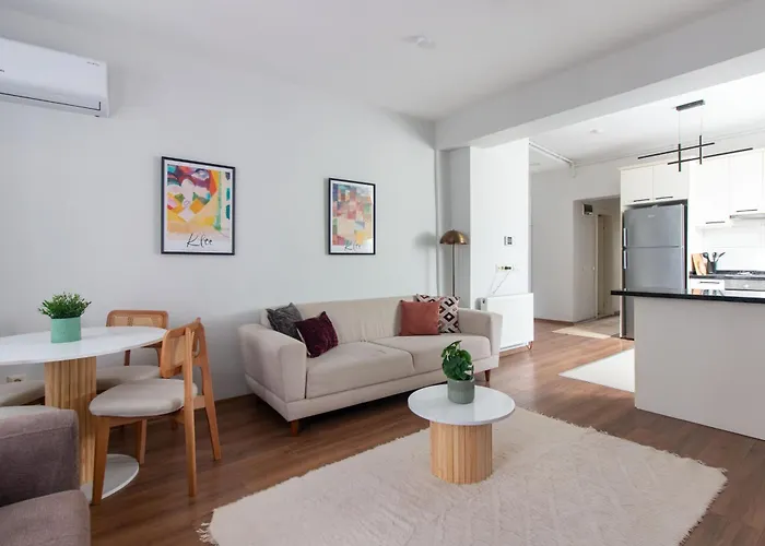 Apartmán Bright Loft With 3 Bedrooms And Terrace In Galata