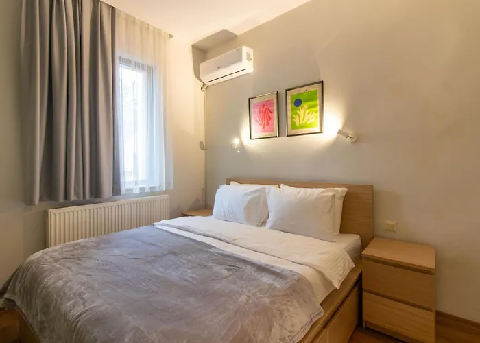 Bright Loft With 3 Bedrooms And Terrace In Galata *