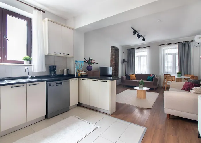 Bright Loft With 3 Bedrooms And Terrace In Galata