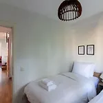 Apartment Bright Loft With 3 Bedrooms And Terrace In Galata