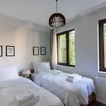 Bright Loft With 3 Bedrooms And Terrace In Galata Istanbul