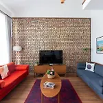 Apartment Bright Loft With 3 Bedrooms And Terrace In Galata