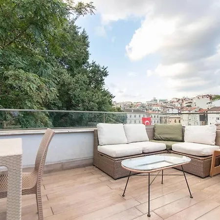 Bright Loft With 3 Bedrooms And Terrace In Galata דירה איסטמבול