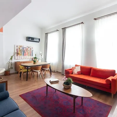 Lägenhet Bright Loft With 3 Bedrooms And Terrace In Galata *