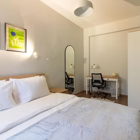Lägenhet Bright Loft With 3 Bedrooms And Terrace In Galata *