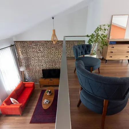 Bright Loft With 3 Bedrooms And Terrace In Galata Стамбул