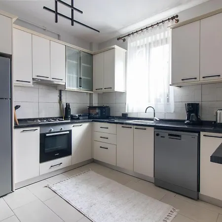 Bright Loft With 3 Bedrooms And Terrace In Galata Стамбул