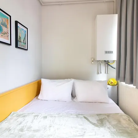 Bright Loft With 3 Bedrooms And Terrace In Galata * Стамбул